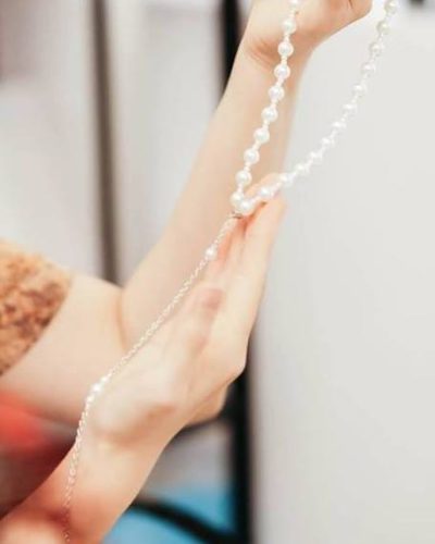 collier dos nu